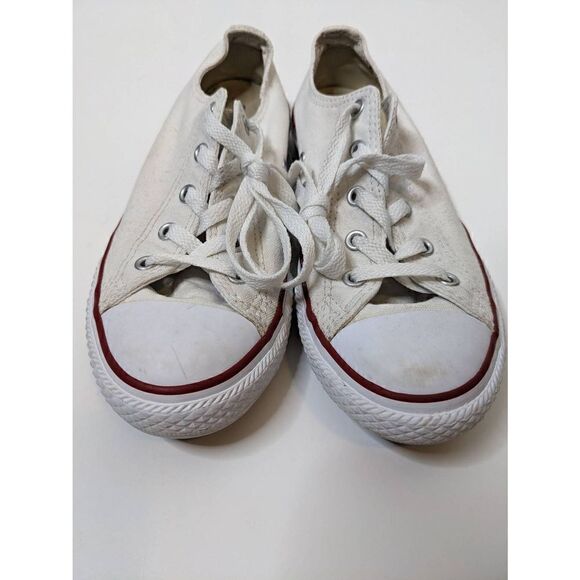 Converse Kids White Chuck Taylors 3 - Picture 2 of 11